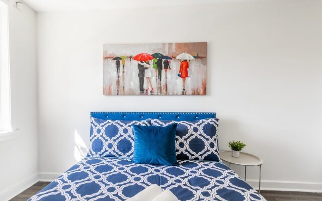 2BR Apt w Netflix - Close to Shopping Parks