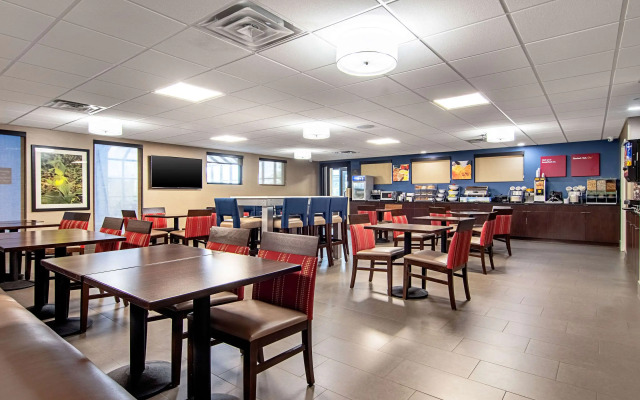 Comfort Suites Knoxville Airport