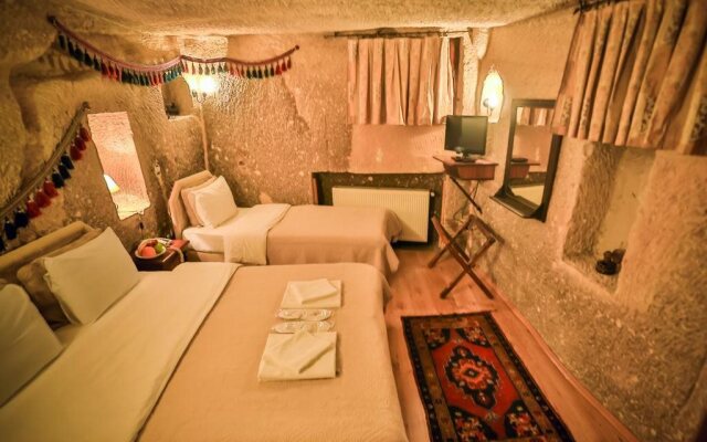 SOS Cave Hotel