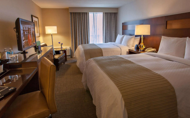 Doubletree by Hilton Pittsburgh — Green Tree