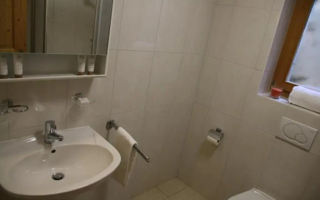 Christoph Standing & Calm Chalet 10 Pers