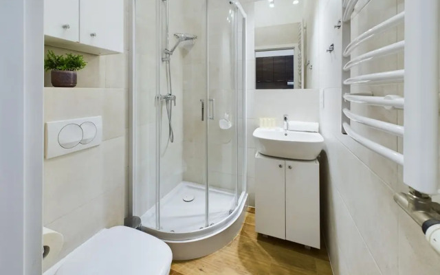 Wooden Cracow Studio by Renters