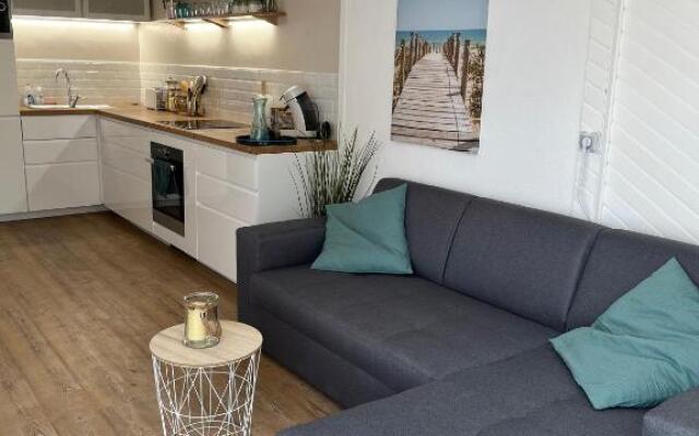 Maisonnette a 300 M du Lac de Biscarrosse