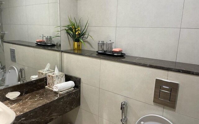 401 Luxury 2Bhk Apartment With Maid Room