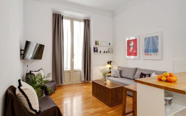 Del Parque Flats Letran