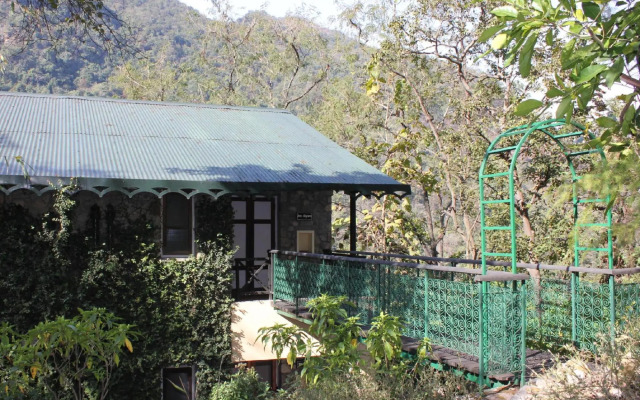 Neemrana's Glasshouse on The Ganges