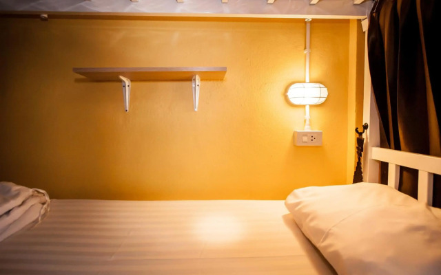 Thai Thai Hostel