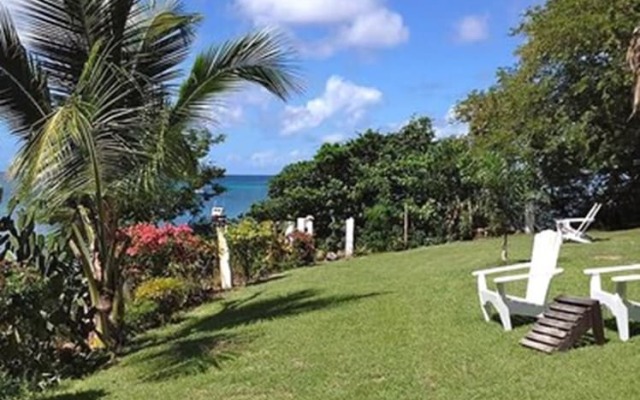 Bayaleau Point Cottages