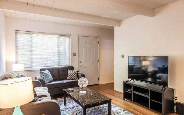 Sunny Two Bed in Richmond