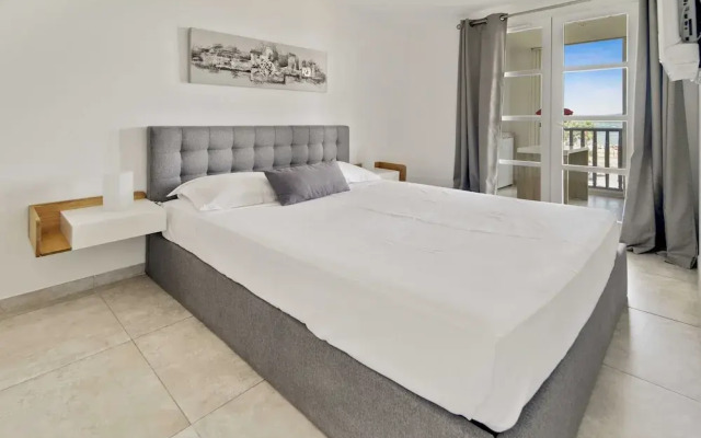 Beautiful Flat With sea View - 4P - Gassin