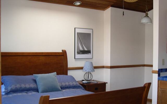 Alvarado Place 68105 by RedAwning