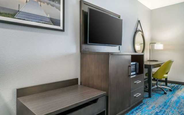 Comfort Inn & Suites Adrian