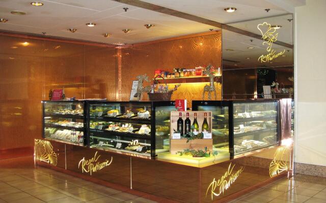 Regal Riverside Hotel
