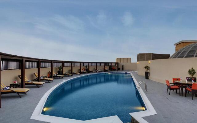 Lotus Grand Hotel Apartments