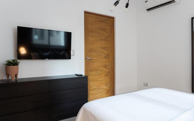 Upscale 1Br Near Blue Mall Rooftop Yellowkey