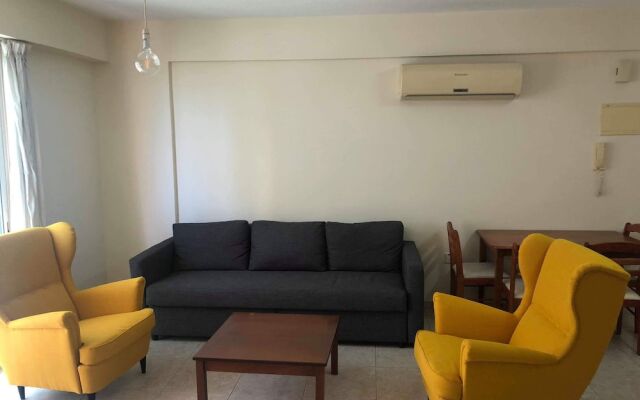 1 Bedroom Apartment Near The Beach