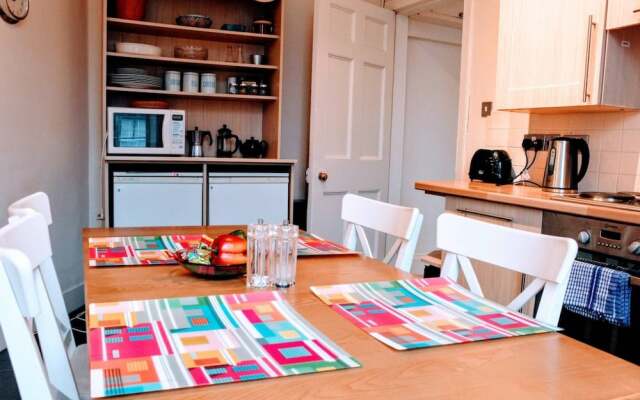 2 Bedroom Flat In The Central New Town