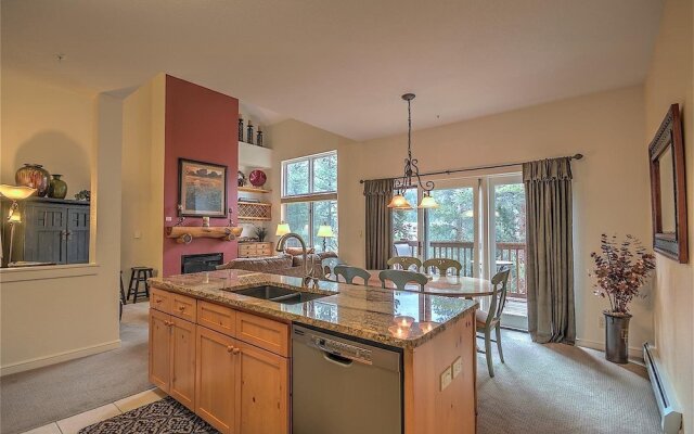 Luxury 3 Bedroom Townhouse next to Keystone Lake, Free Shuttle, Hot Tub and Sauna