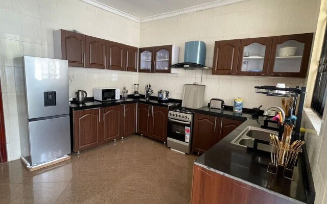 Immaculate 3-bed Apartment in Dar es Salaam