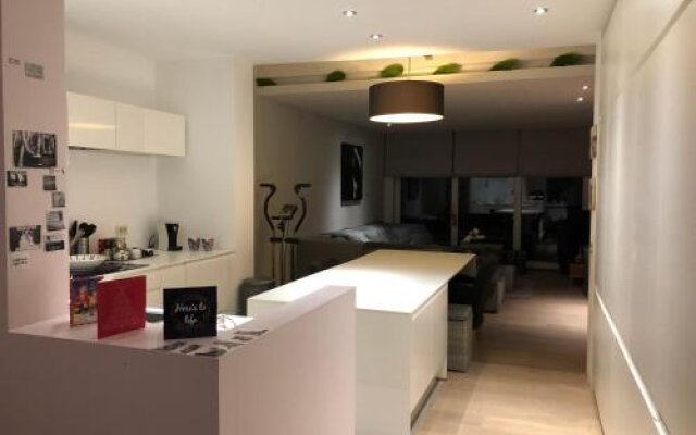 Home Bruges Cosy Comfort Modern Couple Privacy walking distance City center Kitchen Terrace Garden