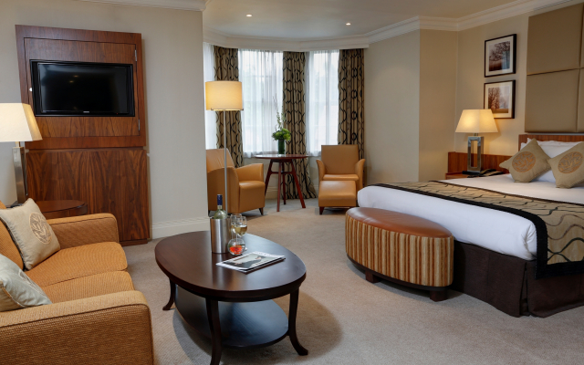 Doubletree By Hilton Reading M4 J10
