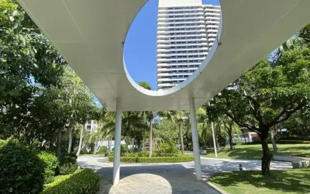 Hotel Clouds