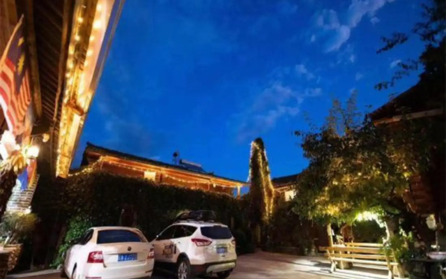 Diqing Shangri-La Haba Snow Mountain Guesthouse