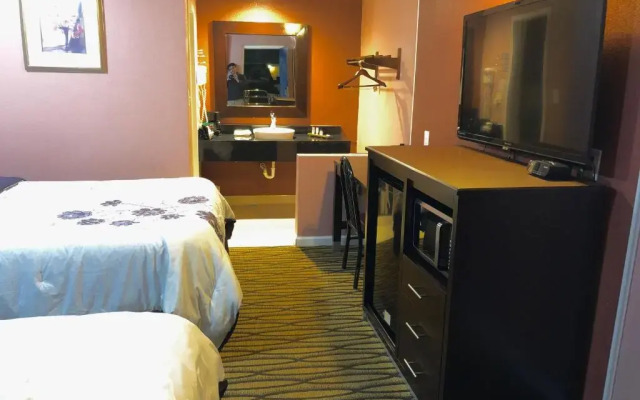 Annie Oakley Motel Oakley