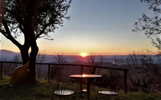 Casale La Pietra Gialla B&B