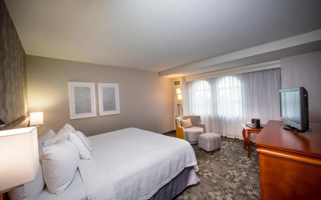 Courtyard by Marriott Norfolk Downtown