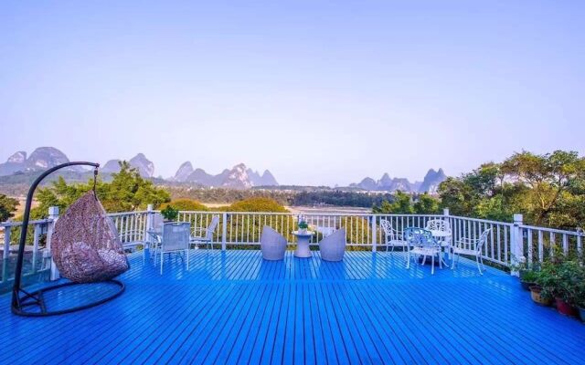 Qinglian River View Guesthouse
