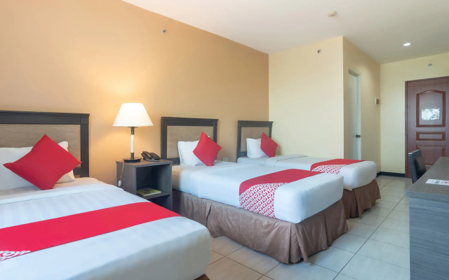 OYO 187 The Maxwell Hotel