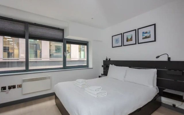 Stylish 1 Bedroom Apartment in Holborn in a Great Location