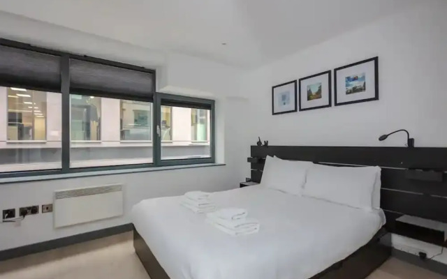 Stylish 1 Bedroom Apartment in Holborn in a Great Location