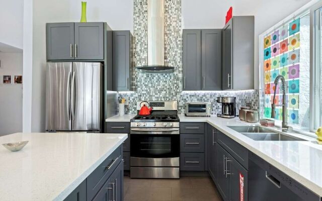 Demuth Park Desert Oasis - Pool - Tiki Room