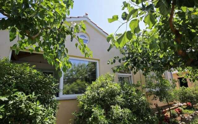 Lovely Villa in Sukošan With Private Swimming Pool