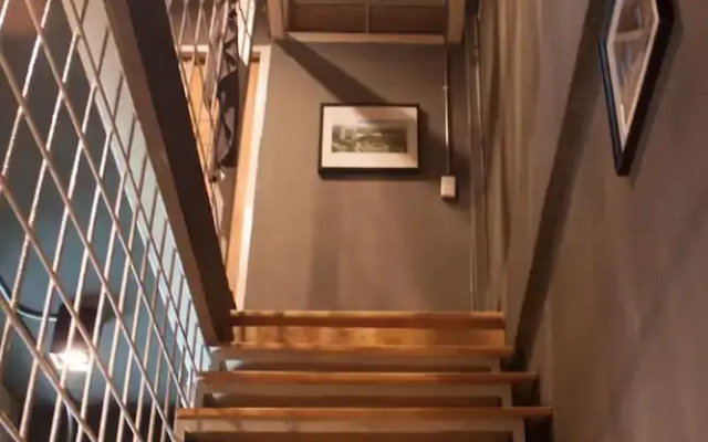 Zhelter Hostel Bangkok by ZUZU