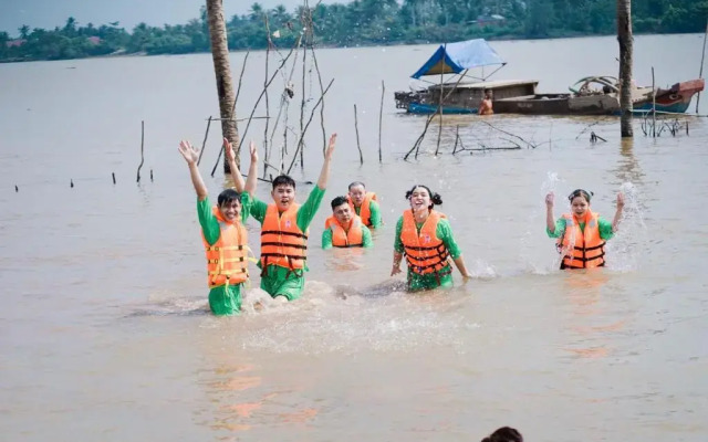 Rooster Mekong Garden & Villas