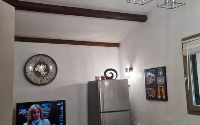 Studio dans villa calme à 15km de Cannes