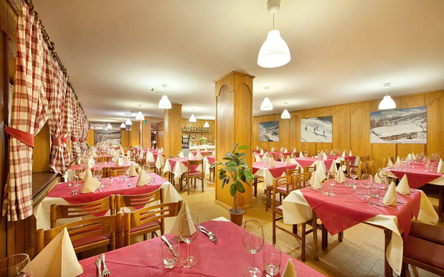 Hotel Teola