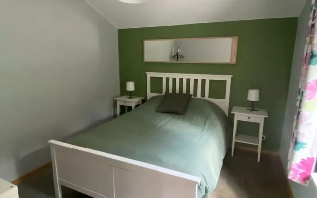 Spacious Chalet in Jalhay with Hot Tub