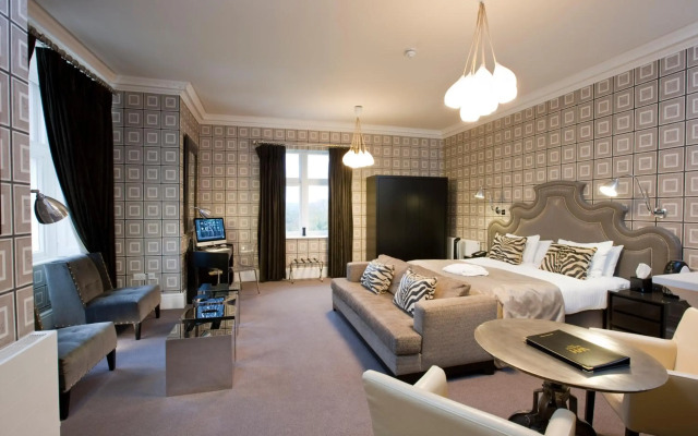 Wivenhoe House Hotel