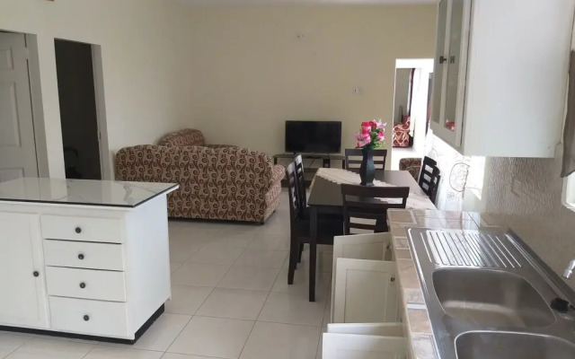 Ken and Glen Family Inn