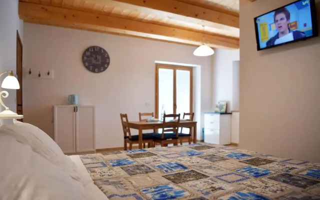 Casa Montefiore 13 Iris LT nella tranquilla campagna Marchigiana