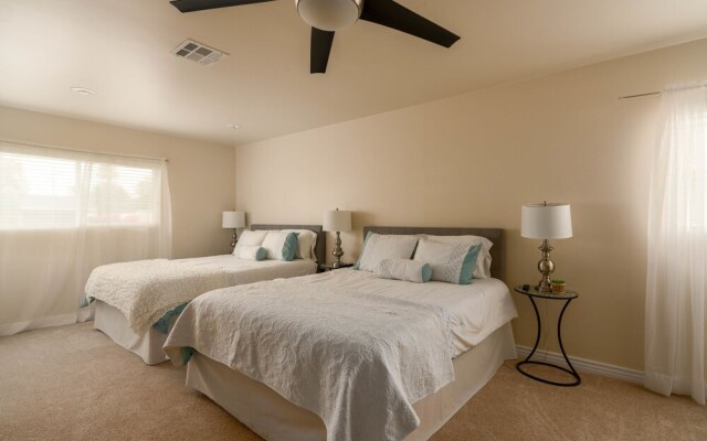 Chaparral House-Sleeps 14-Large Jacuzzi