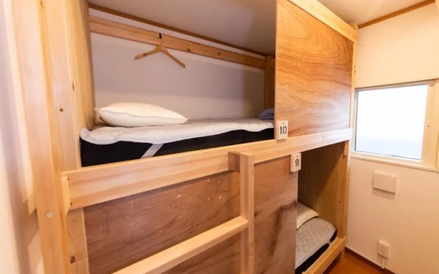 Guesthouse Esp – Guest Rooms – Tottori