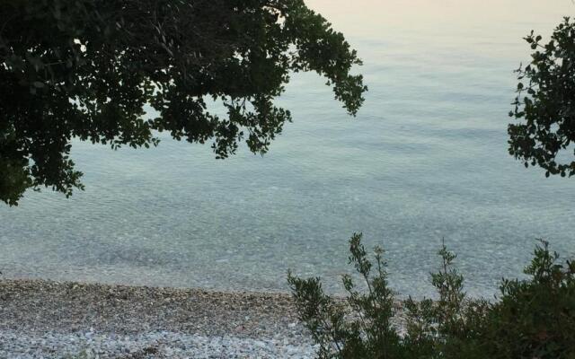 Beach Villa 5 Steps Away From The Sea