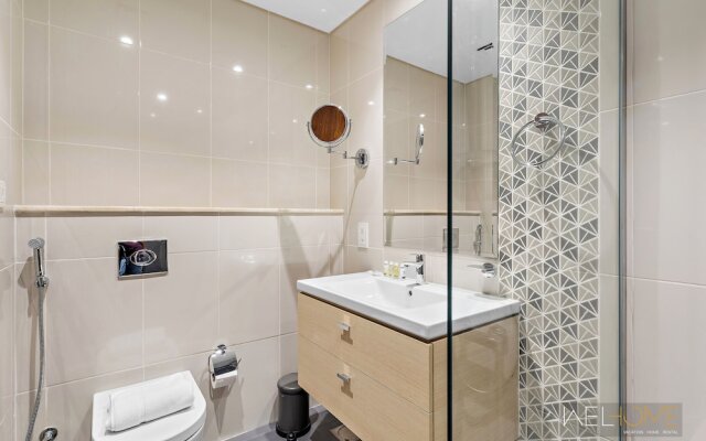 WelHome - Charming Breathtaking 1BR Apt. In Damac Hills