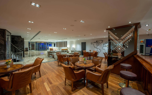 Nova Plaza Crystal Hotel