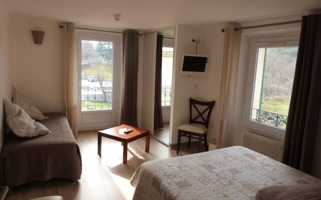 Hôtel Restaurant Le Lachens